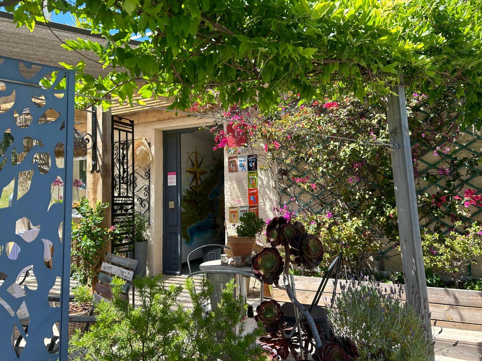Hotel Auberge Provencale Saint-Raphaël Dış mekan fotoğraf